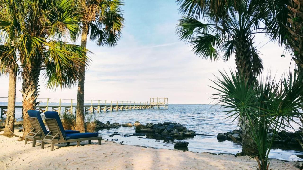 Nasa Waterfront Dolphin Suite Titusville Eksteriør bilde