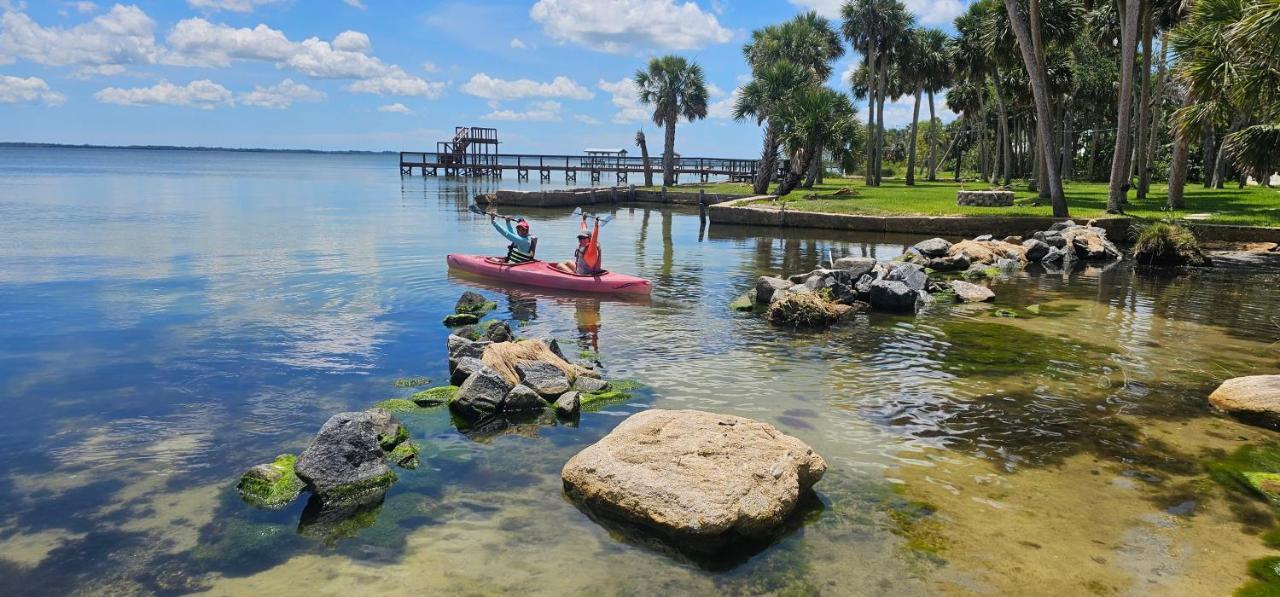 Nasa Waterfront Dolphin Suite Titusville Eksteriør bilde